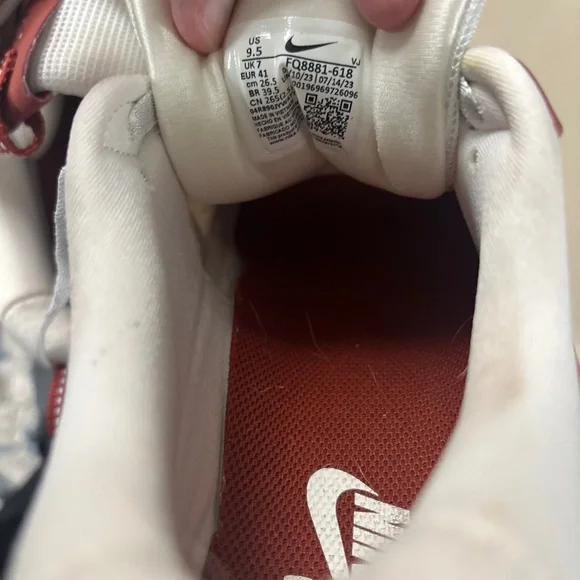 Nike Women's Air Max 90 Futura - Picture 4 of 5